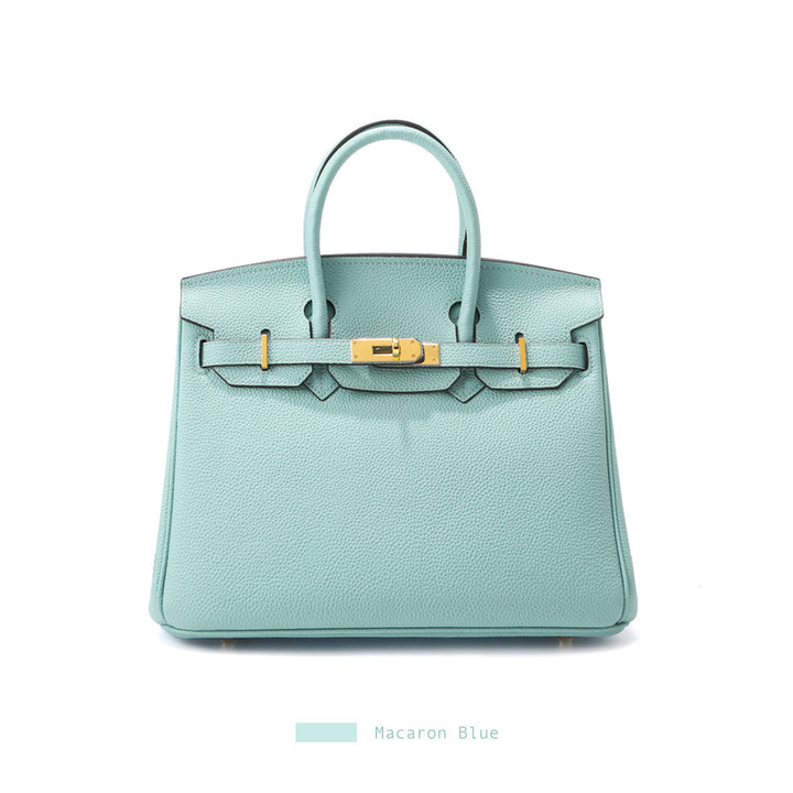 Birk-Handtasche aus Narbenleder mit goldenen Beschlägen