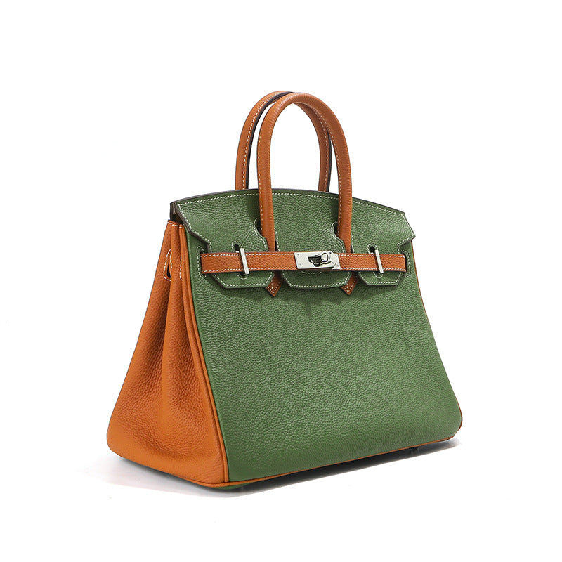 Birk-Handtasche aus Narbenleder mit goldenen Beschlägen