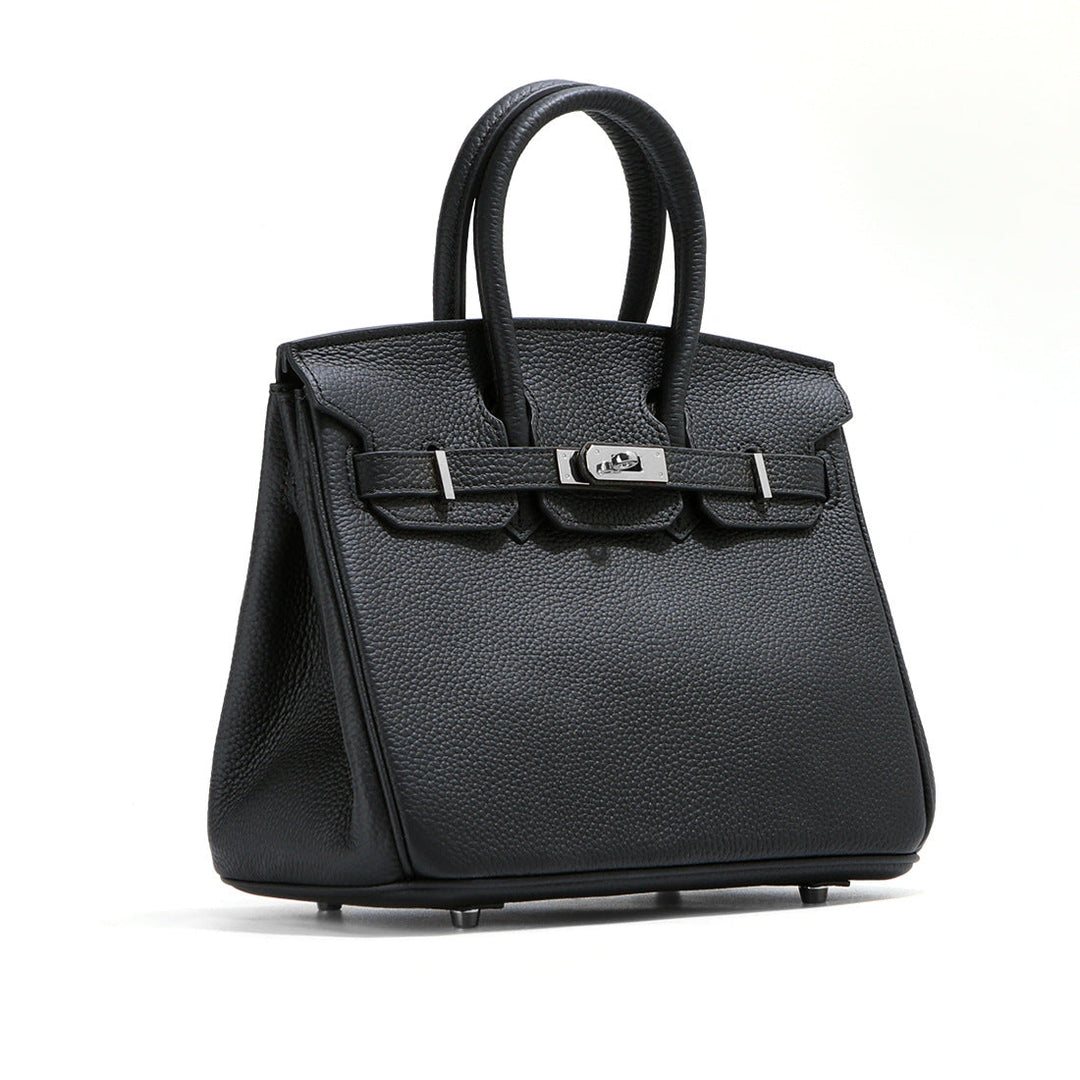 Birk-Handtasche aus Narbenleder mit goldenen Beschlägen