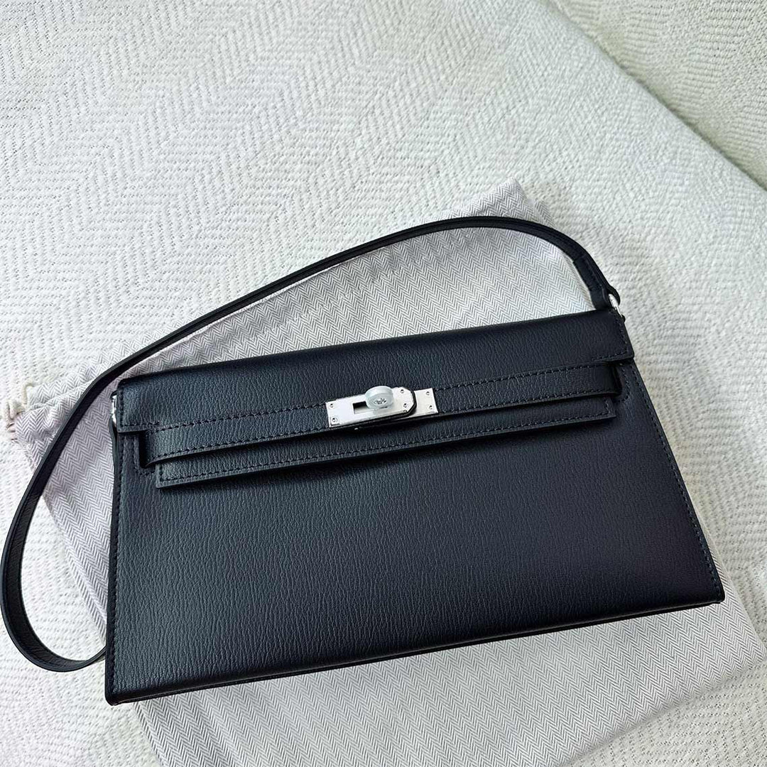 Elan Schultertasche aus Leder mit abnehmbaren Riemen