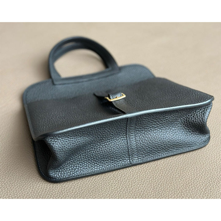 Handgefertigte Horseshoe-Tasche aus Vollnarbenleder für Damen
