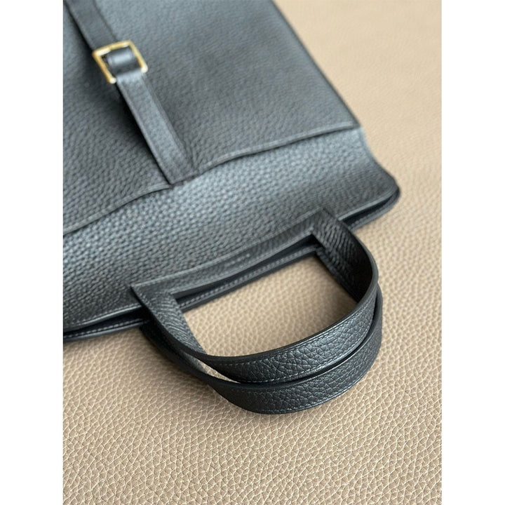 Handgefertigte Horseshoe-Tasche aus Vollnarbenleder für Damen