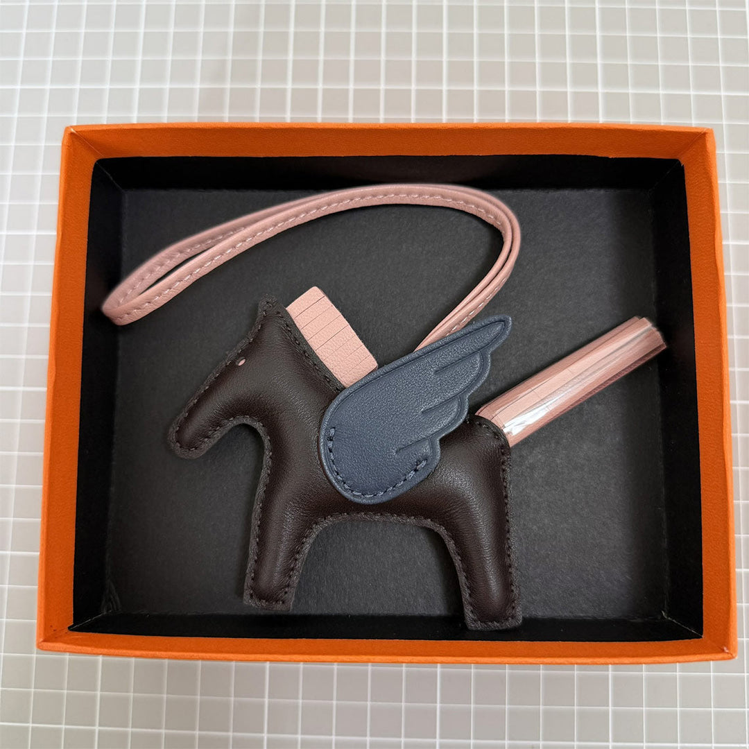 Rodeo Pferde-Taschenanhänger aus Lammleder