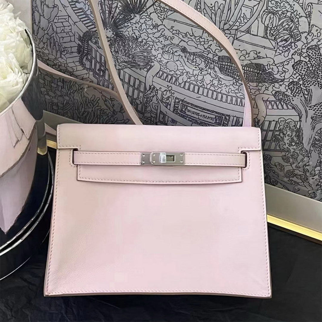 Danse-Tasche aus glattem Narbenleder mit abnehmbarem, verstellbarem Riemen