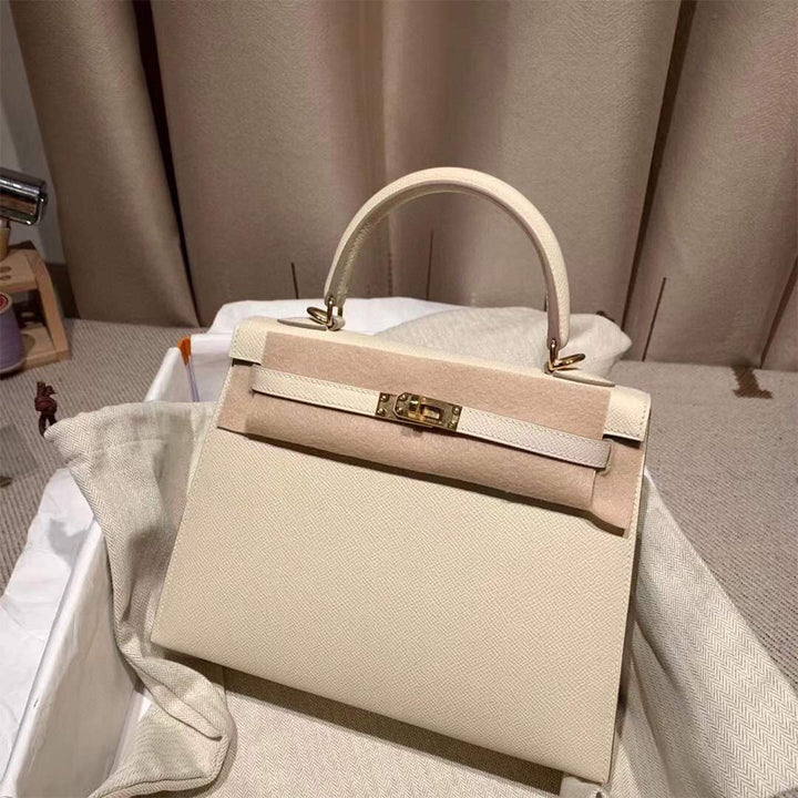 Kelli-Handtasche aus Epsom-Narbenleder mit Henkel und Schulterriemen