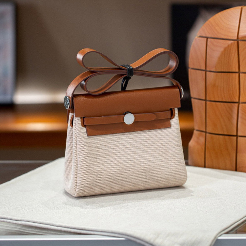 Mini Herbag Schultertasche aus Leder und Canvas mit silberfarbenen Beschlägen