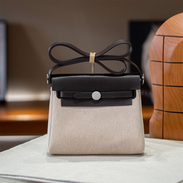 Mini Herbag Schultertasche aus Leder und Canvas mit silberfarbenen Beschlägen