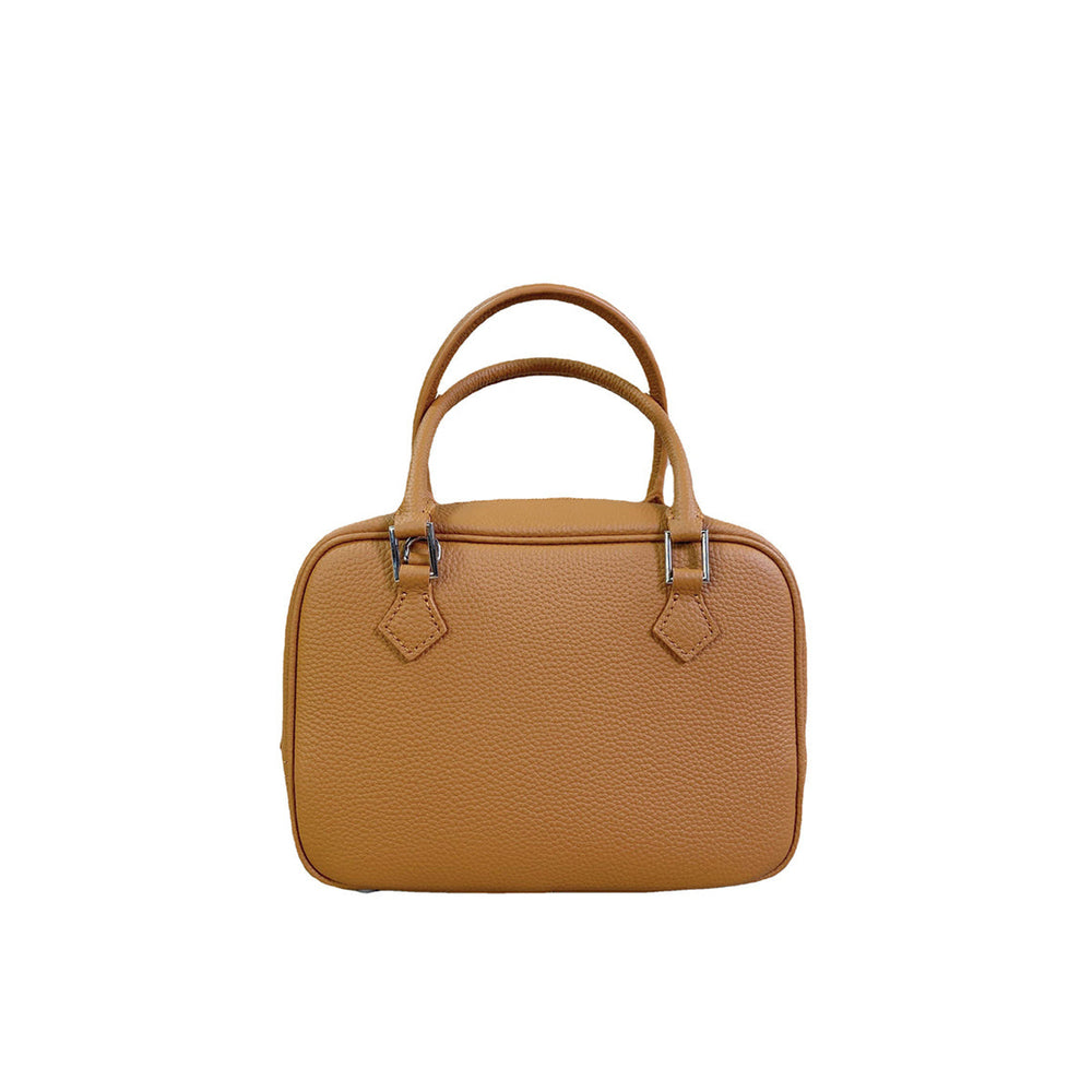 Mini Plume-Tasche aus Narbenleder mit abnehmbarem Riemen und silbernen Beschlägen
