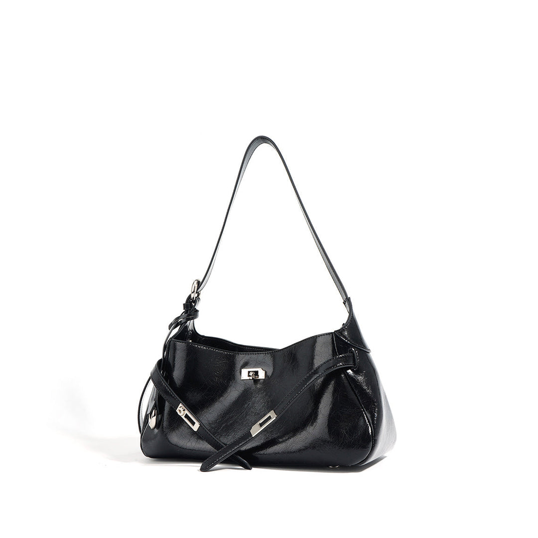 Kelli Hobo-Tasche aus Lackleder mit verstellbarem Riemen