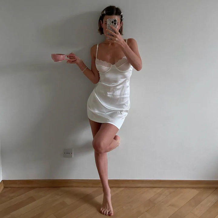 Amelia| Elegantes Nachtgewand – Feminin & Stilvoll