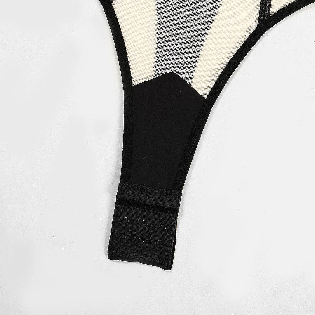 Sinnlicher Body aus Mesh
