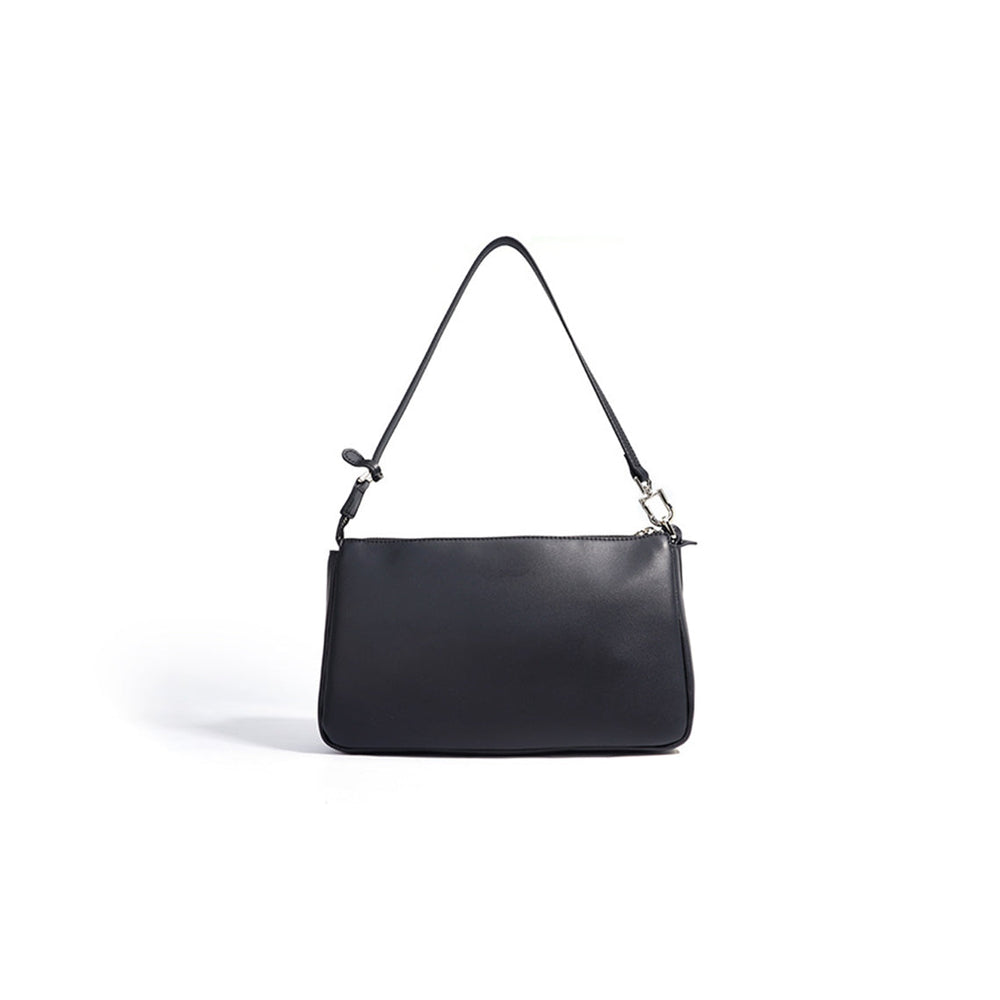 Schwarze Schultertasche aus Narbenleder für Damen mit silbernen Beschlägen