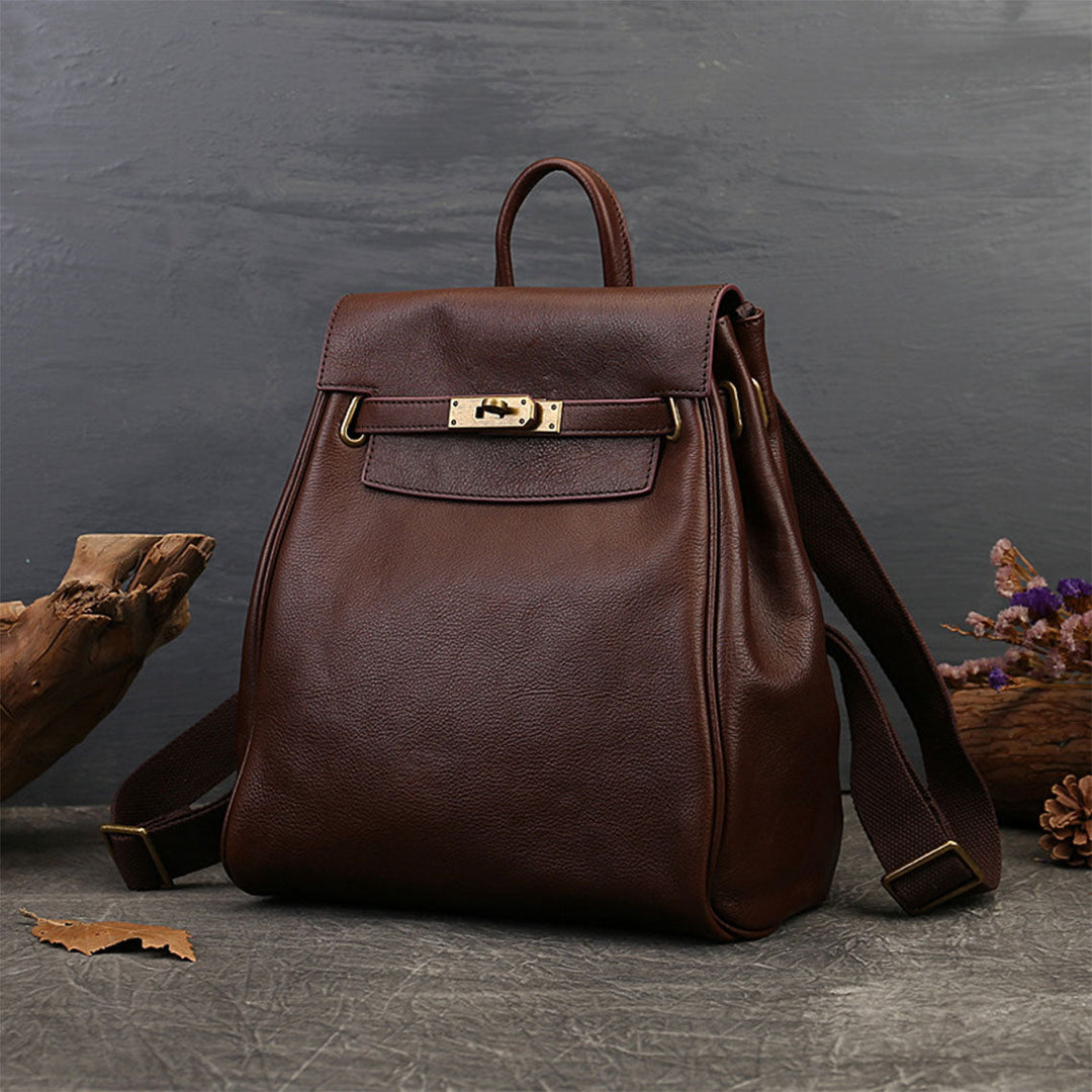 Klassischer Lederrucksack für Damen mit Kelly-Schloss und verstellbaren Trägern