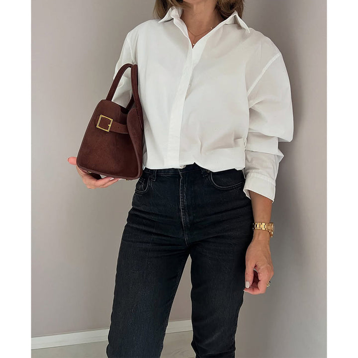 Margo Handtasche aus Wildleder mit Henkeln und goldfarbenen Beschlägen