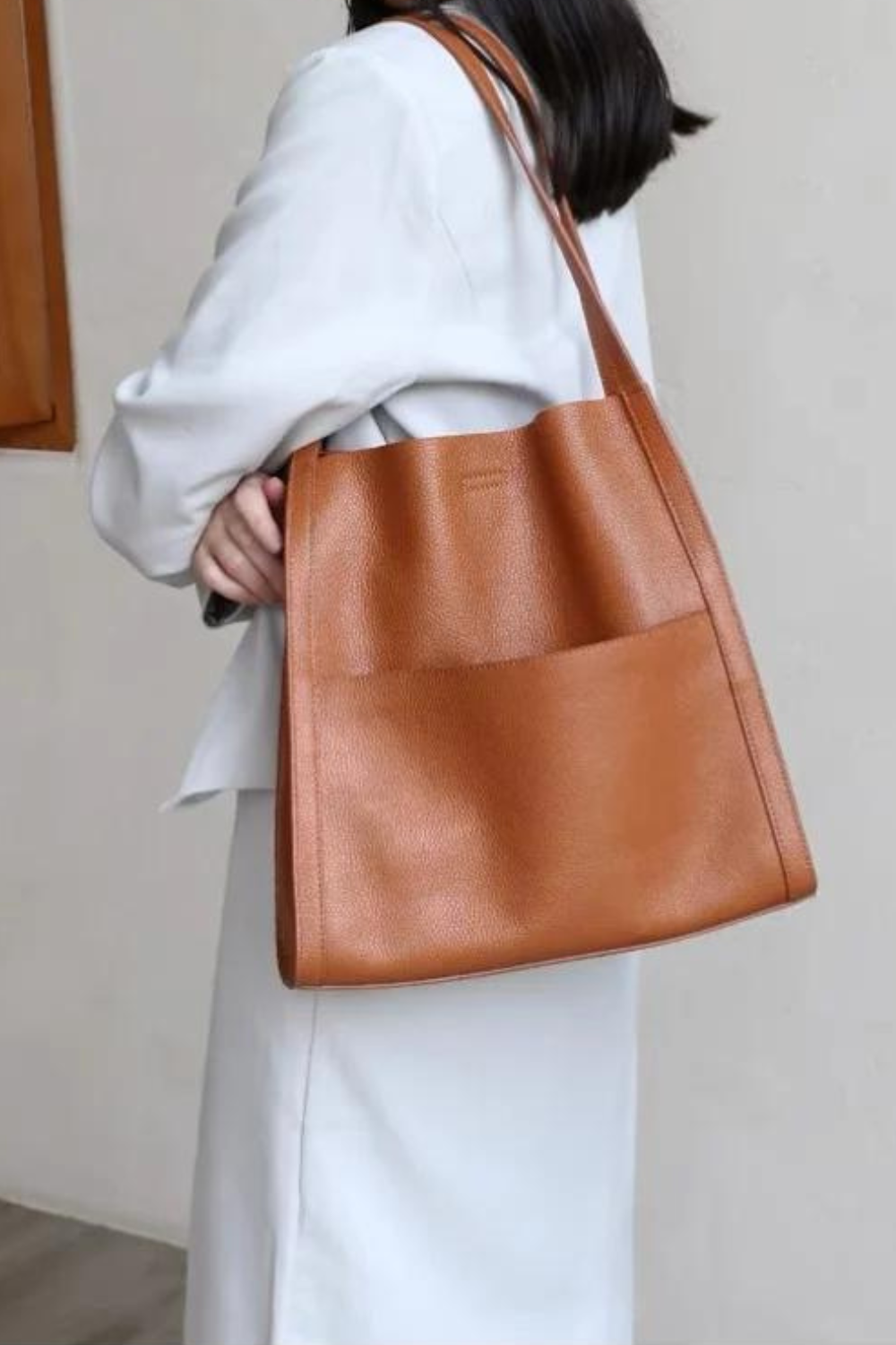 ELLEN |  Elegante und geräumige Ledertasche