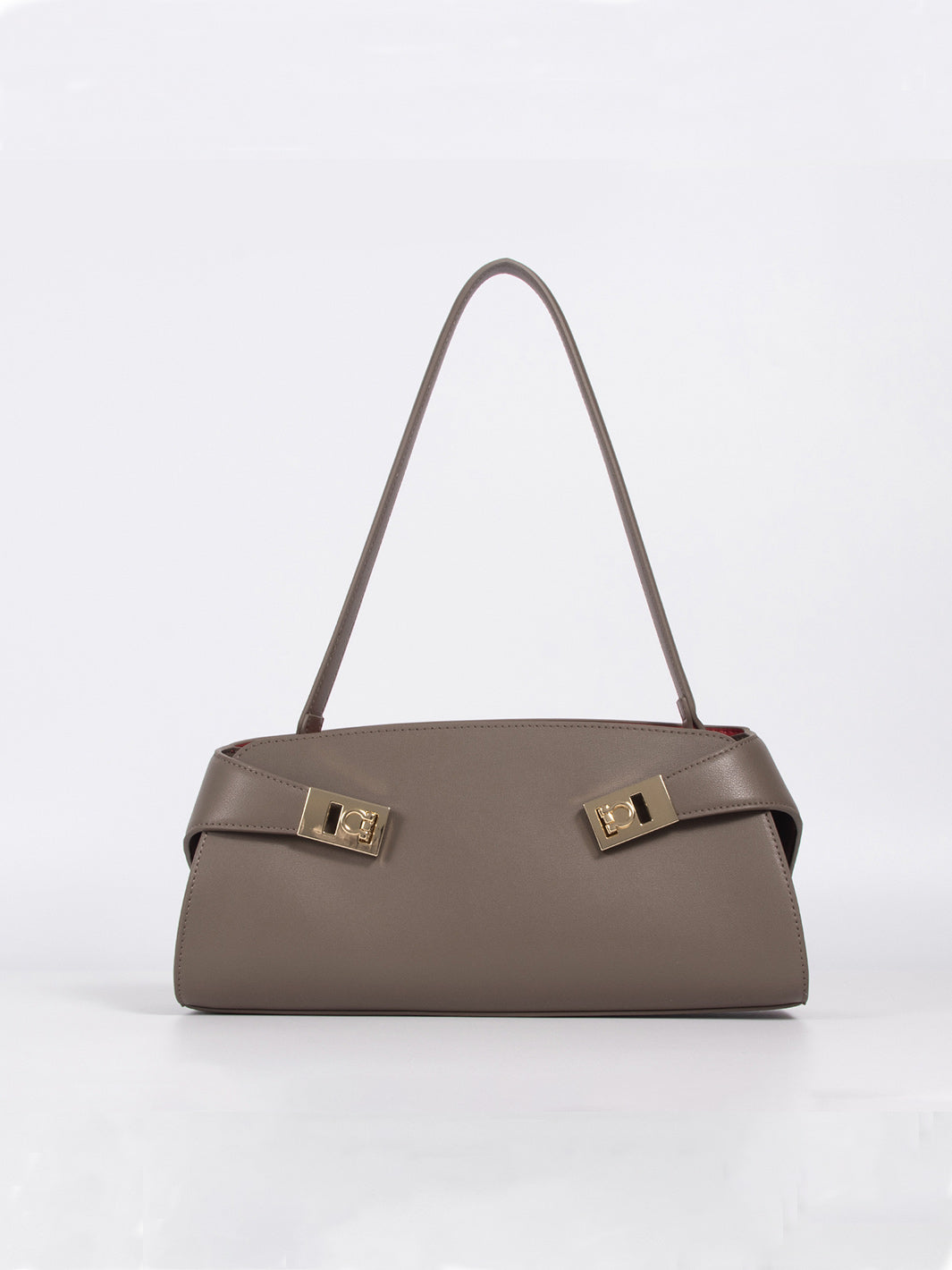East-West Schultertasche für Damen mit länglicher rechteckiger Form
