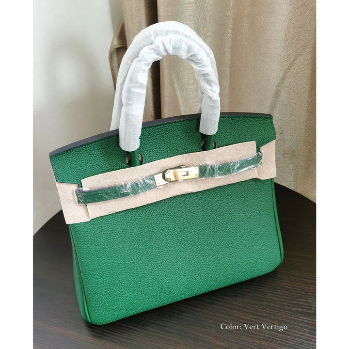 Birk-Handtasche aus Narbenleder mit goldenen Beschlägen