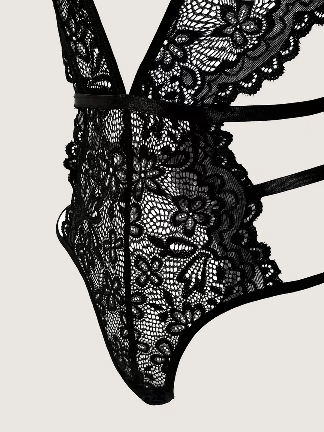 Transparenter Body aus Blumen-Spitze mit offenem Rücken und goldfarbenem Herzring