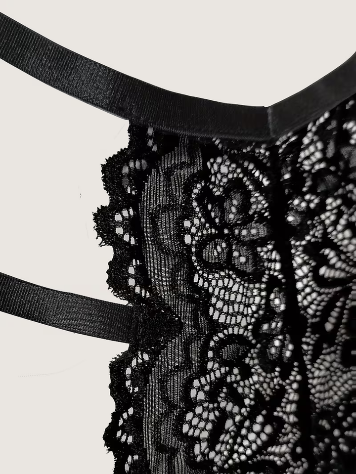 Transparenter Body aus Blumen-Spitze mit offenem Rücken und goldfarbenem Herzring