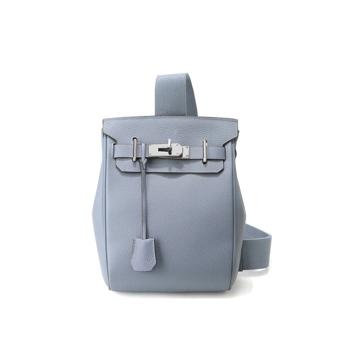 New Kelli Gürteltasche aus Narbenleder mit silbernem Drehverschluss