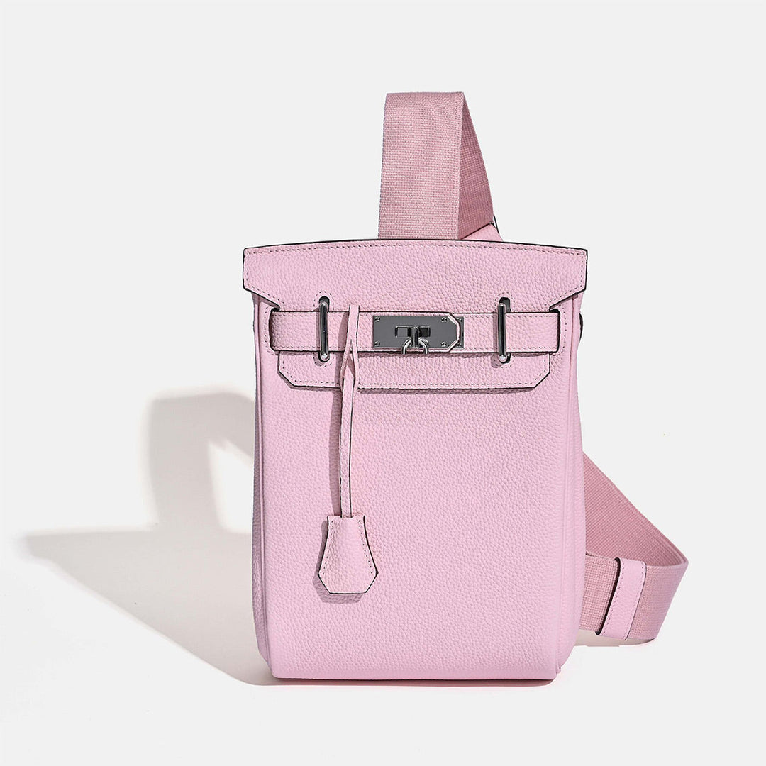 New Kelli Gürteltasche aus Narbenleder mit silbernem Drehverschluss