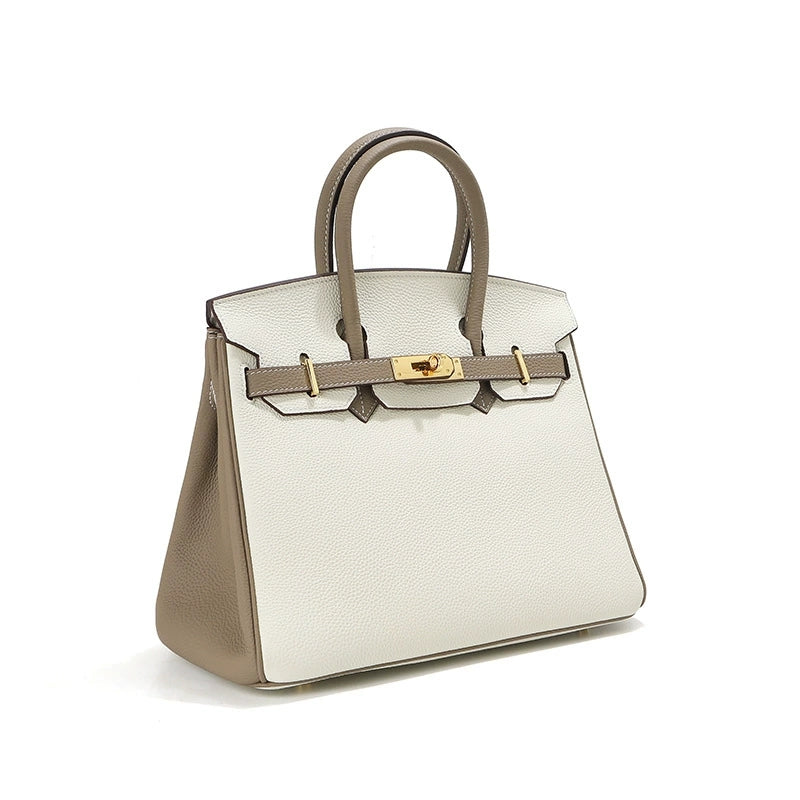 Birk-Handtasche aus Narbenleder mit goldenen Beschlägen