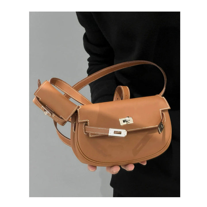 New Kelli Satteltasche aus Narbenleder mit Mini-Pouch am Riemen