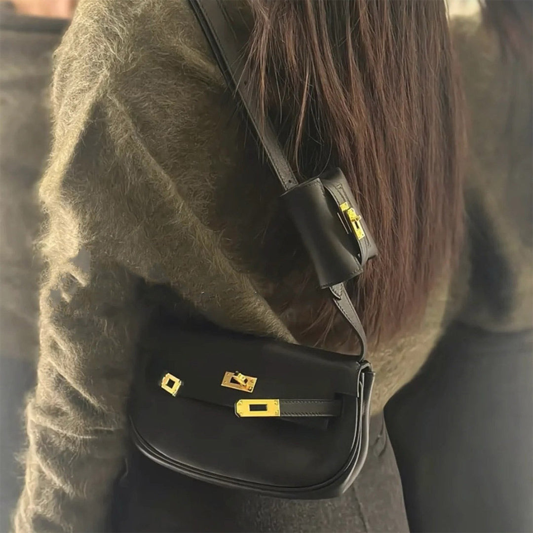 New Kelli Satteltasche aus Narbenleder mit Mini-Pouch am Riemen