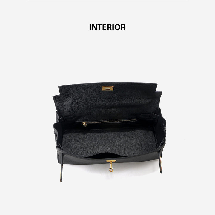 Kelli Schultertasche aus Narbenleder mit goldenen Beschlägen