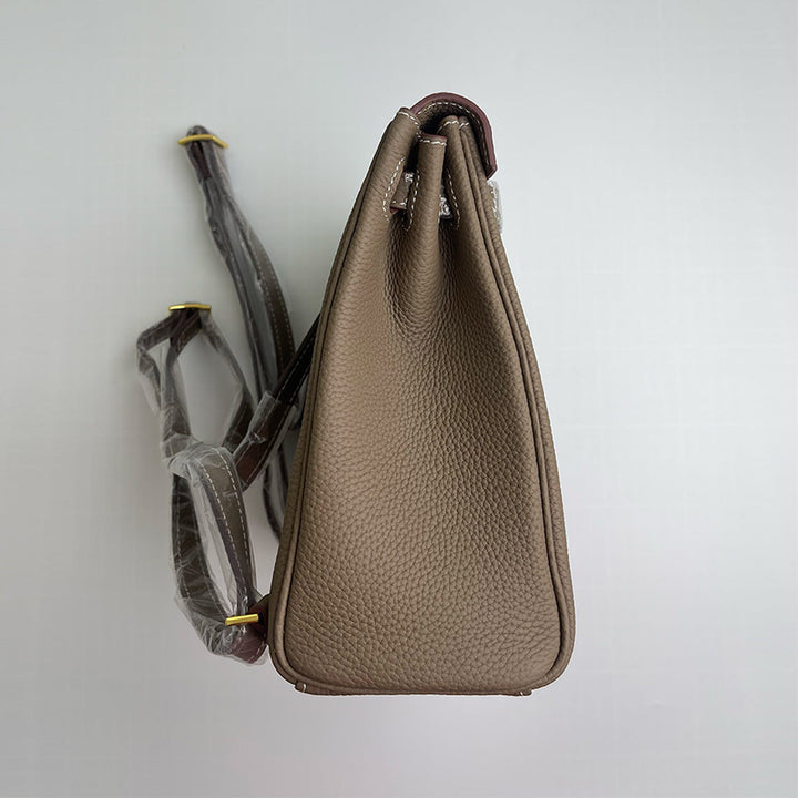 Kelly Rucksack aus Narbenleder mit verstellbaren Riemen